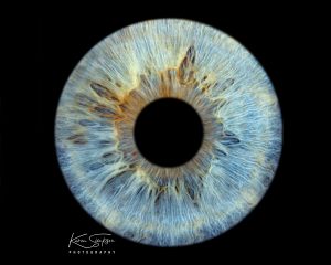 Single-Eye-Iris-Photography